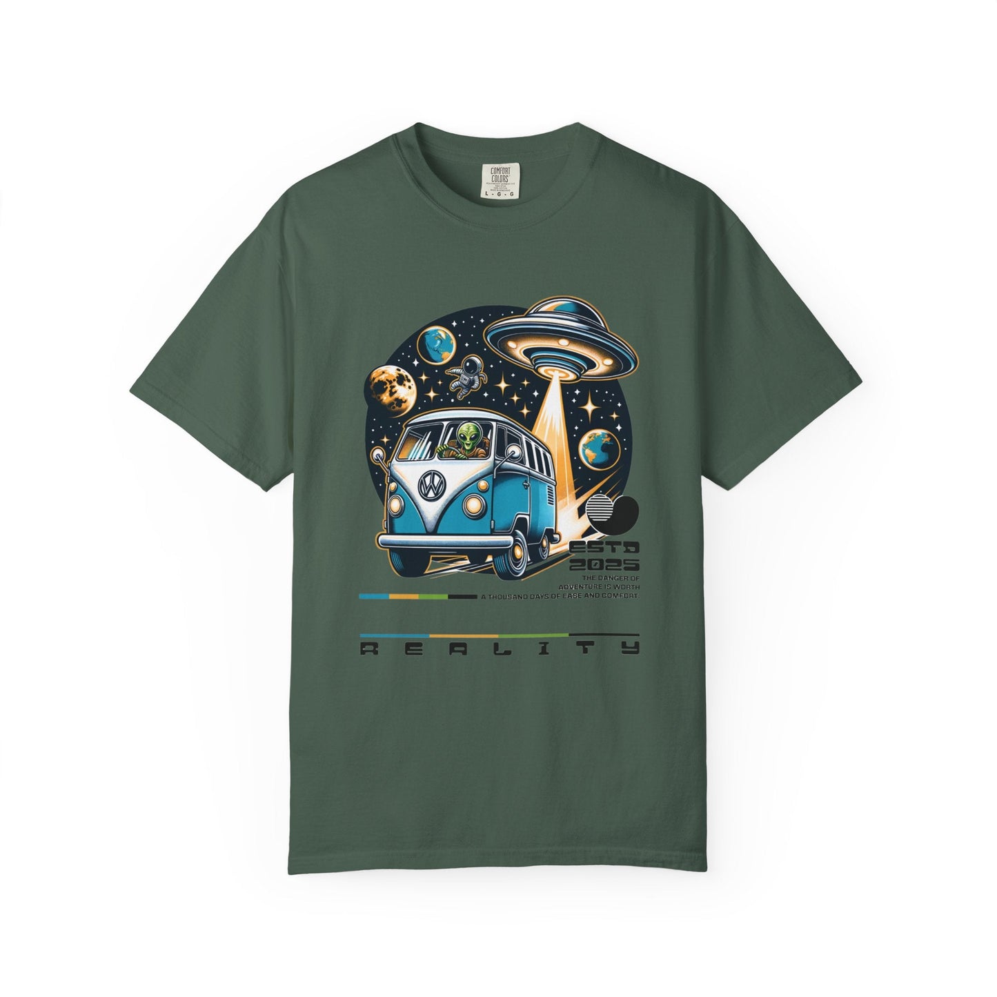 Vintage Volkswagen bus t-shirt - Unique aliens design