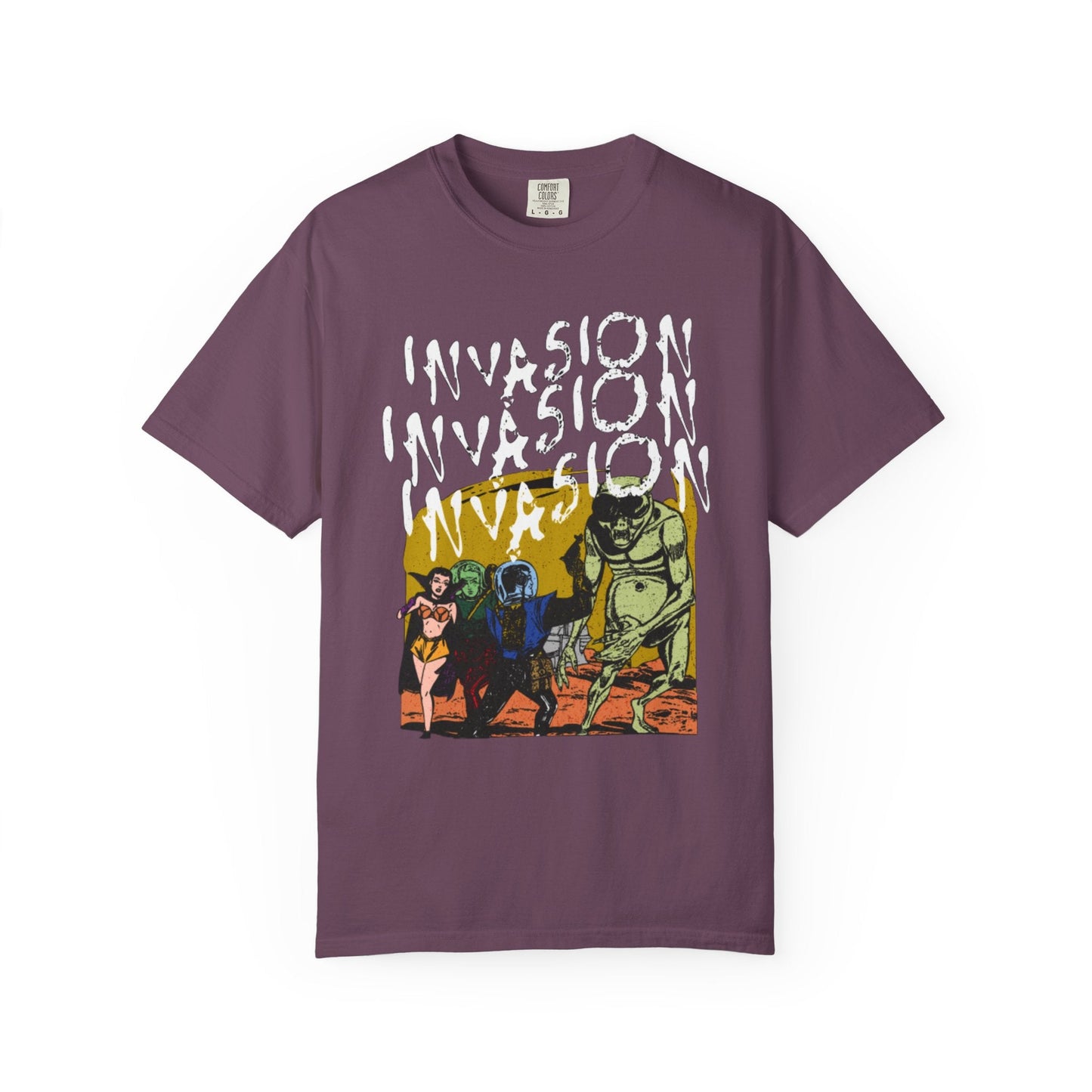 Graphic T-Shirt - Alien Invasion Sci-Fi Vintage Design Tee