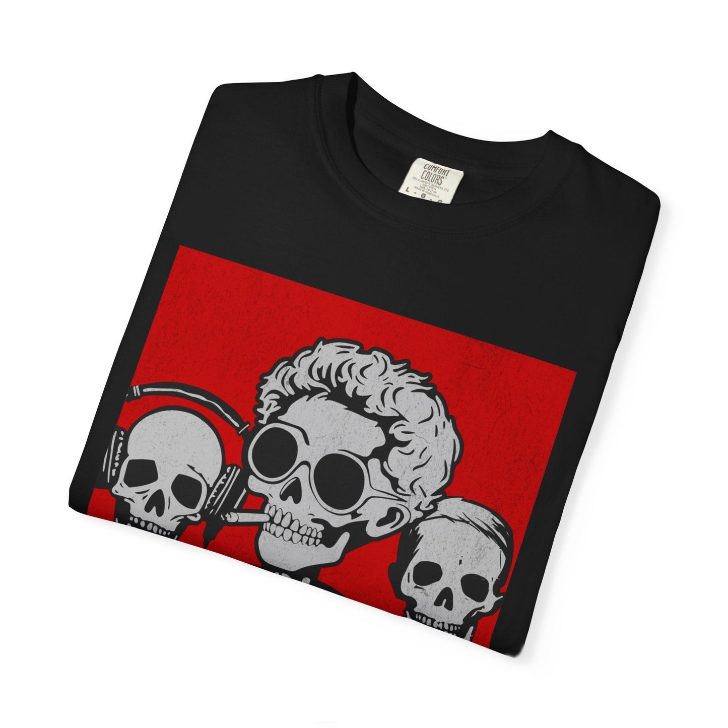 Skull mates graphic t-shirt: Stylish & unique design
