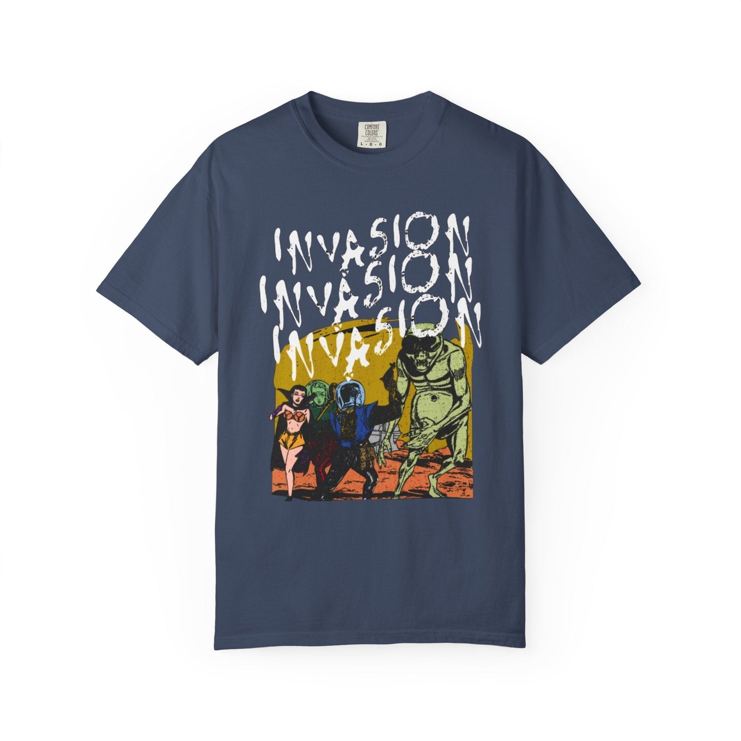 Graphic T-Shirt - Alien Invasion Sci-Fi Vintage Design Tee