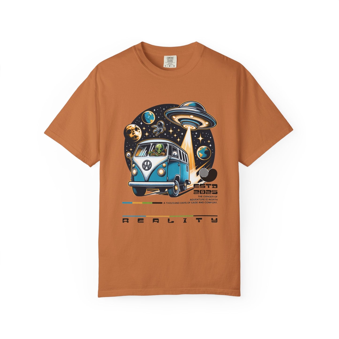 Vintage Volkswagen bus t-shirt - Unique aliens design