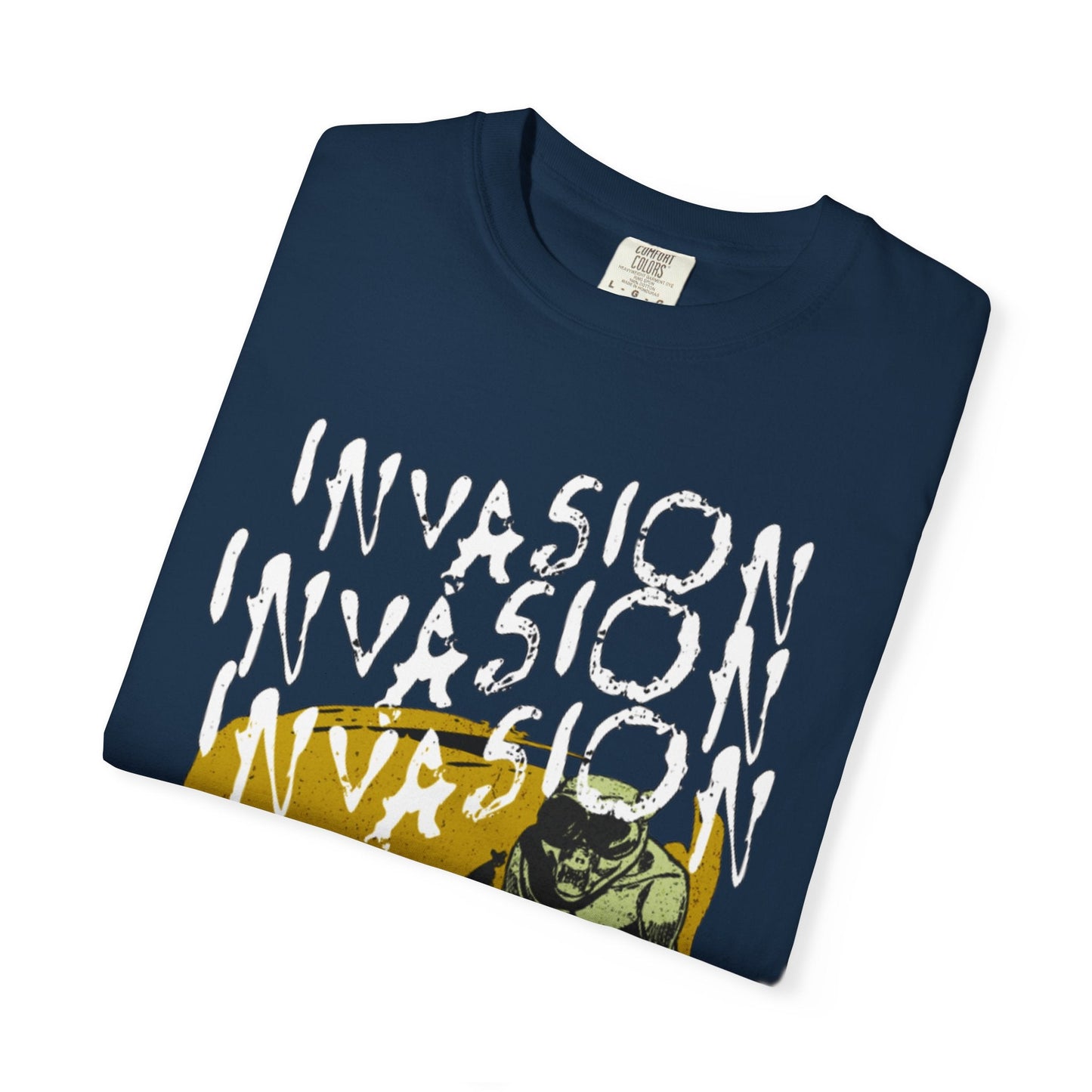 Graphic T-Shirt - Alien Invasion Sci-Fi Vintage Design Tee