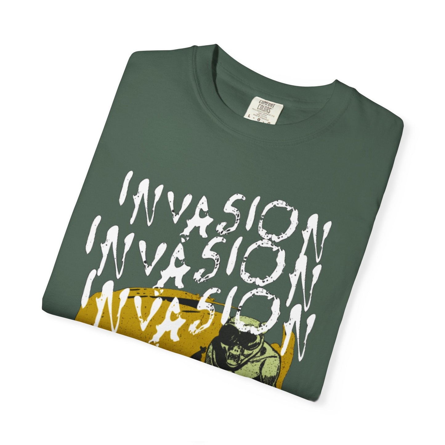 Graphic T-Shirt - Alien Invasion Sci-Fi Vintage Design Tee