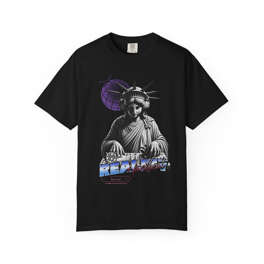 Statue of Liberty DJ - Vintage tee design for music and New York lovers