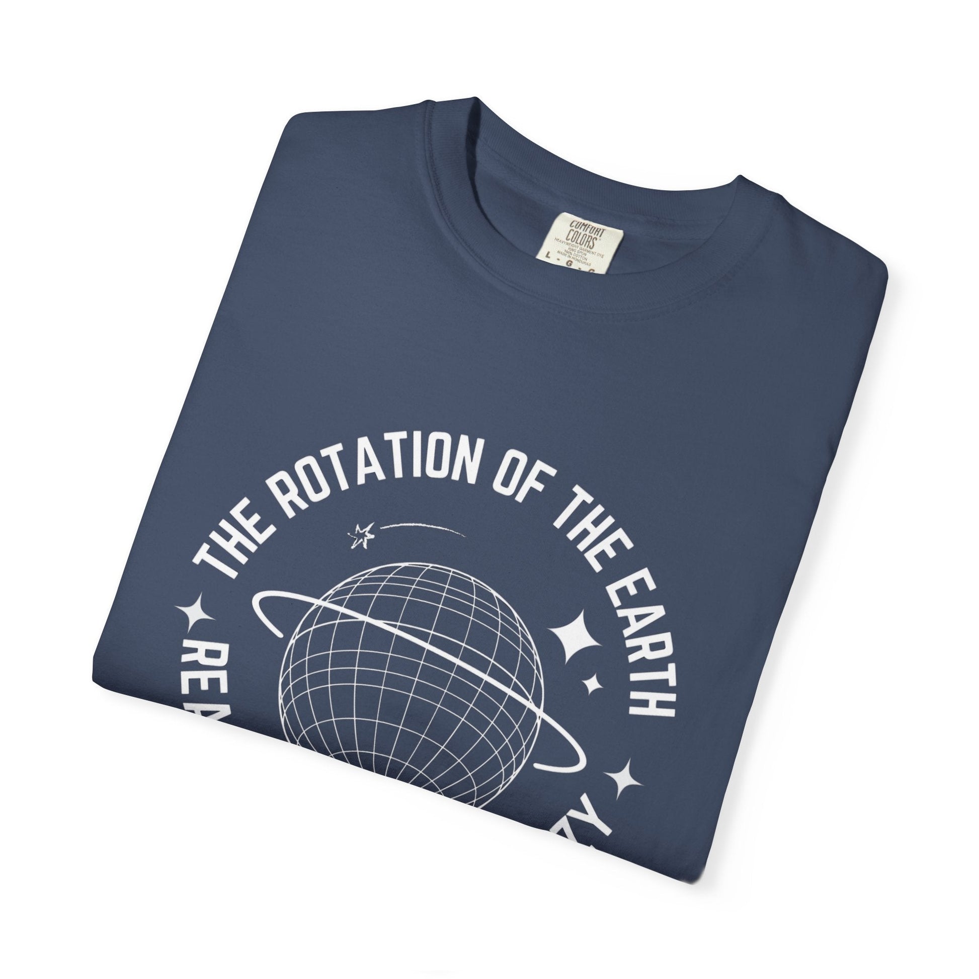 Earth rotation t-shirt - Unique globe design for adventure lovers