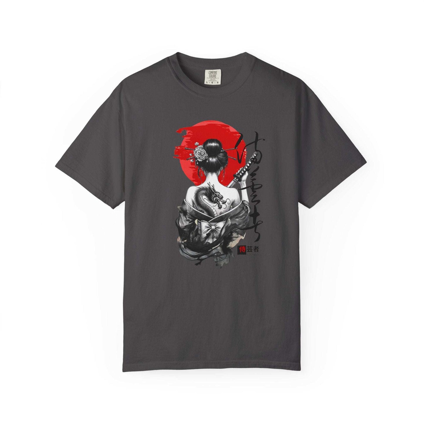 Geisha dragon t-shirt featuring Japanese dragon entwined with graceful geisha, blending traditional and modern Asian-inspired fashion.