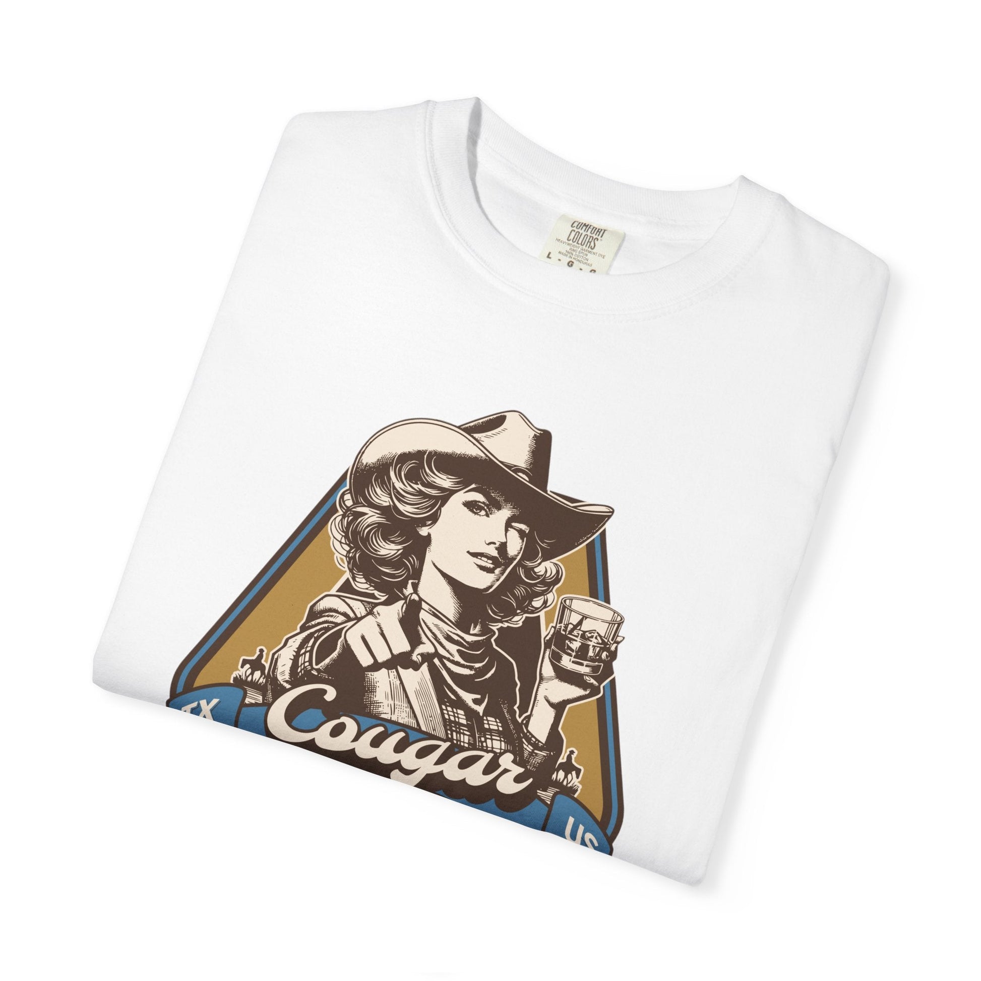 Cougar beer stylish  t-shirt for men - Retro adventure look