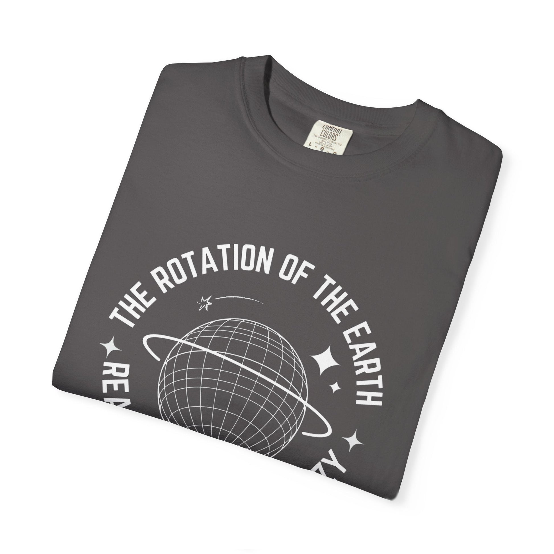 Earth rotation t-shirt - Unique globe design for adventure lovers