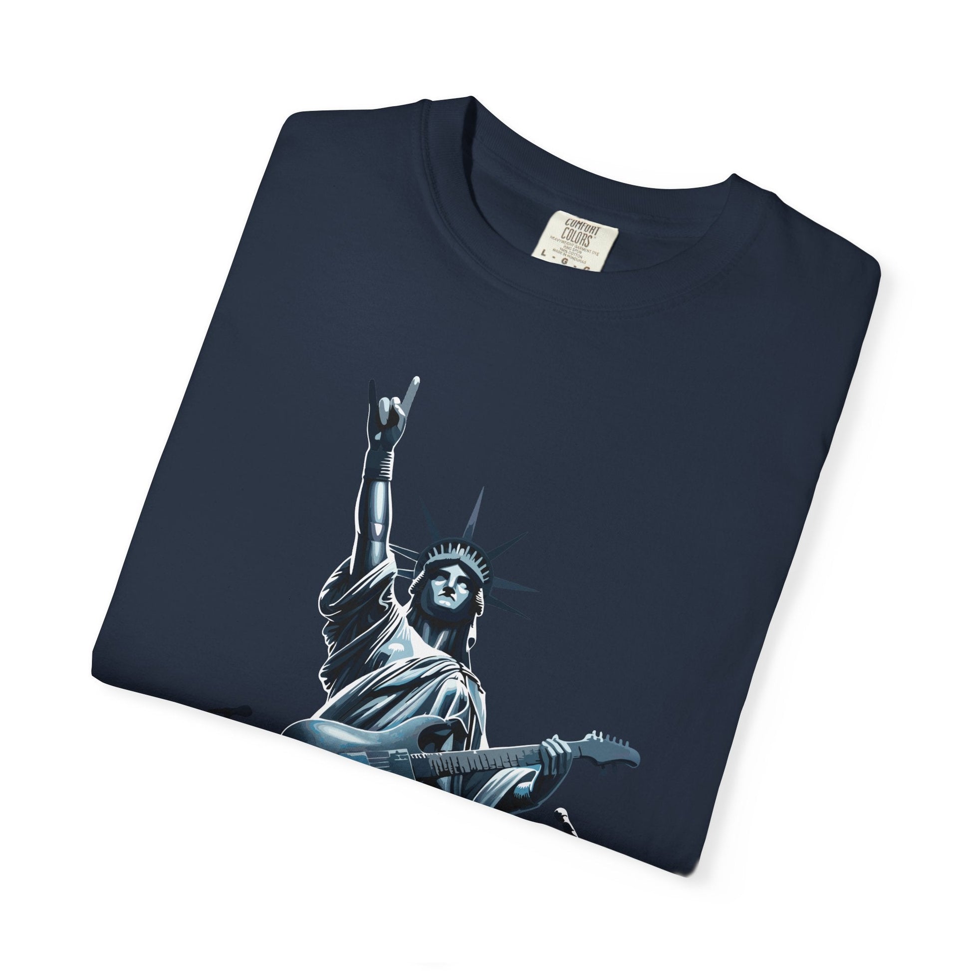 Rockstar statue t-Shirt - Patriotic American rocker freedom design