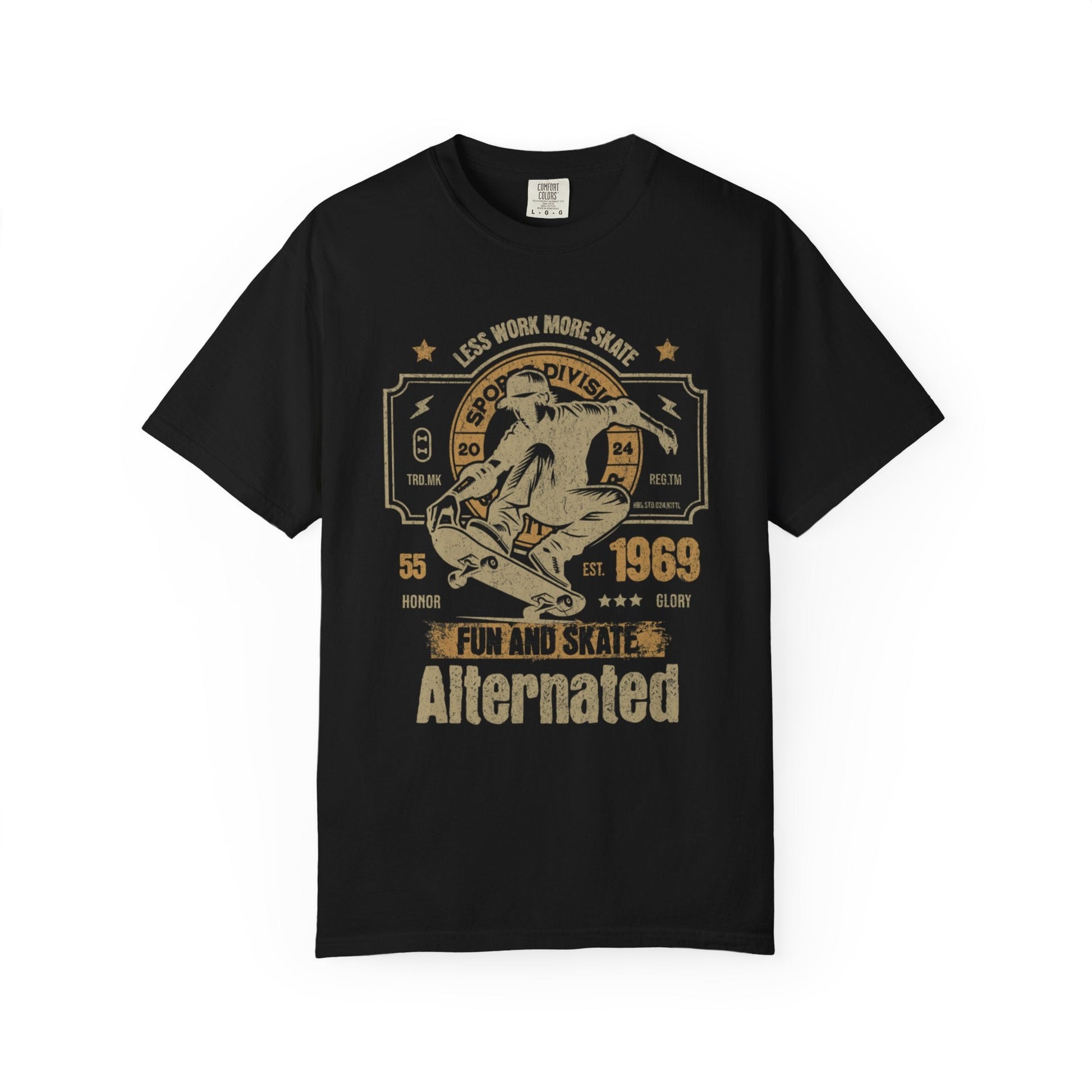 Skateboarding t-shirt vintage style for sport adventures enthusiasts