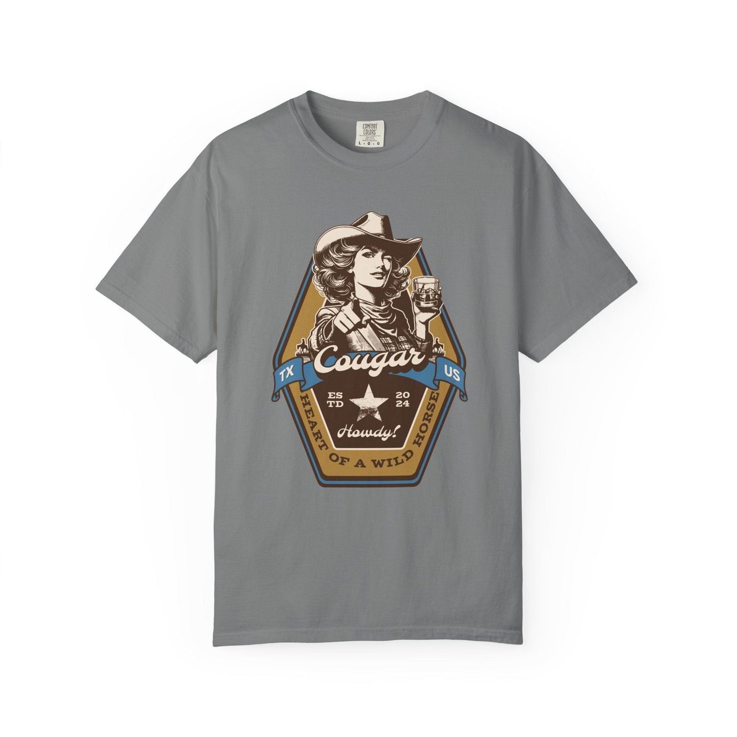 Cougar beer stylish  t-shirt for men - Retro adventure look