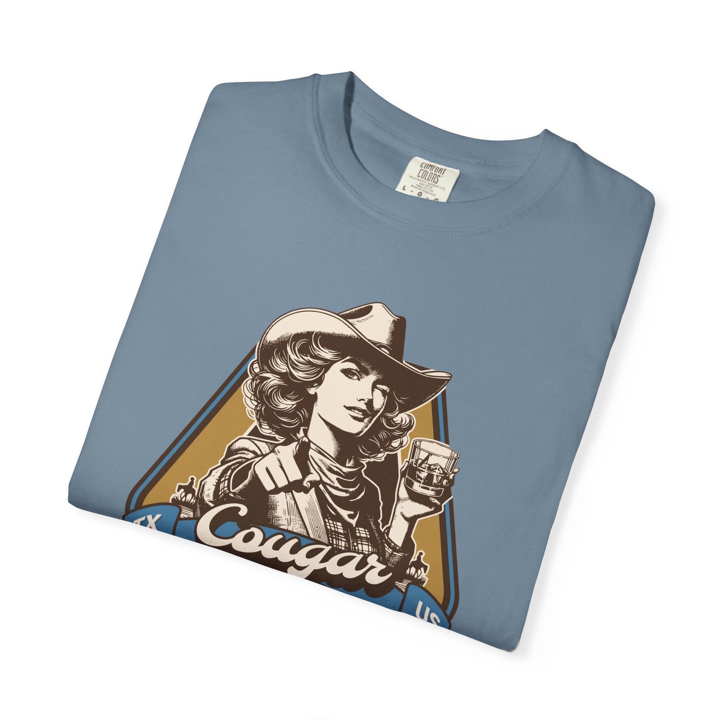 Cougar beer stylish  t-shirt for men - Retro adventure look