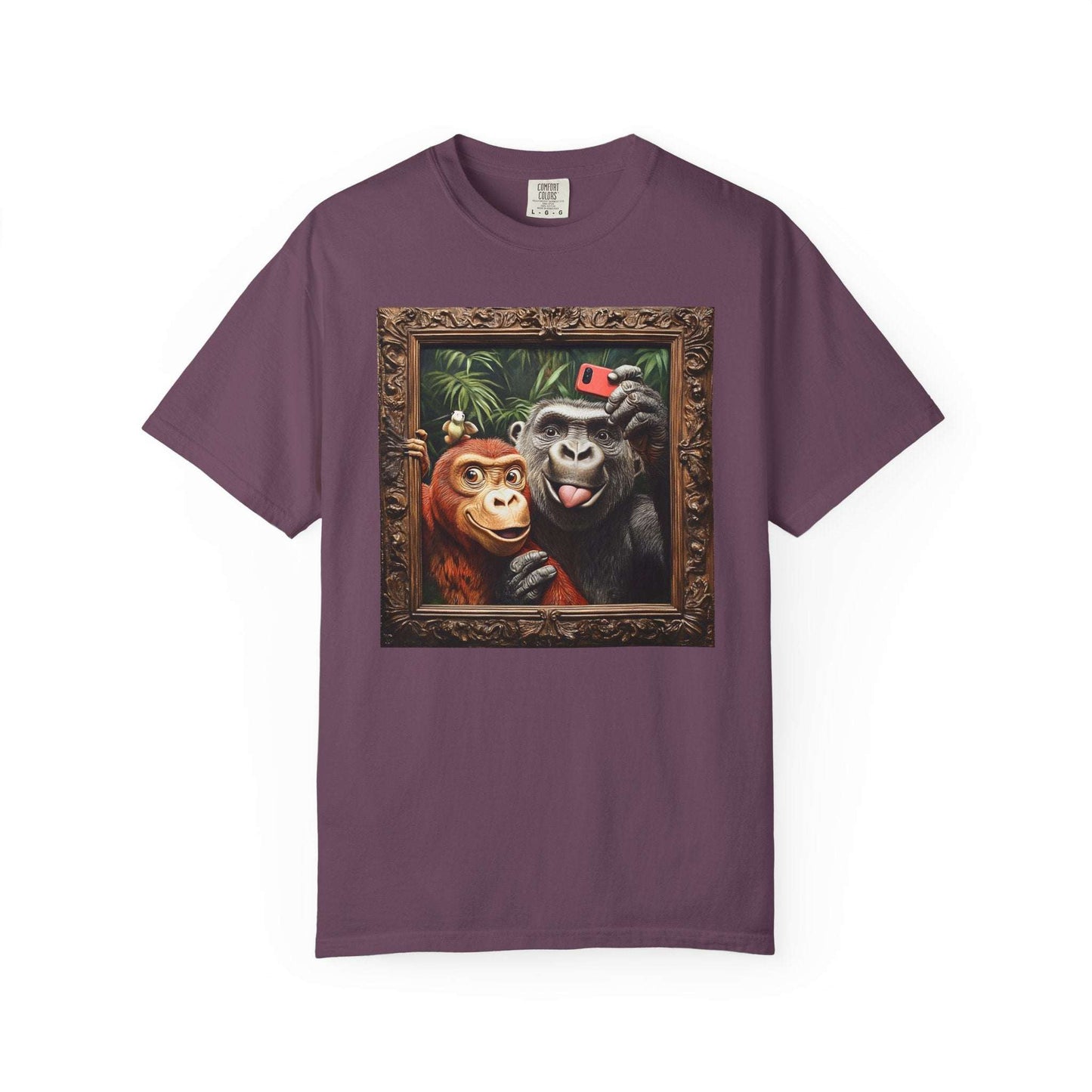 Jungle Friends T-shirt – Funny Apes Selfie in Jungle Frame