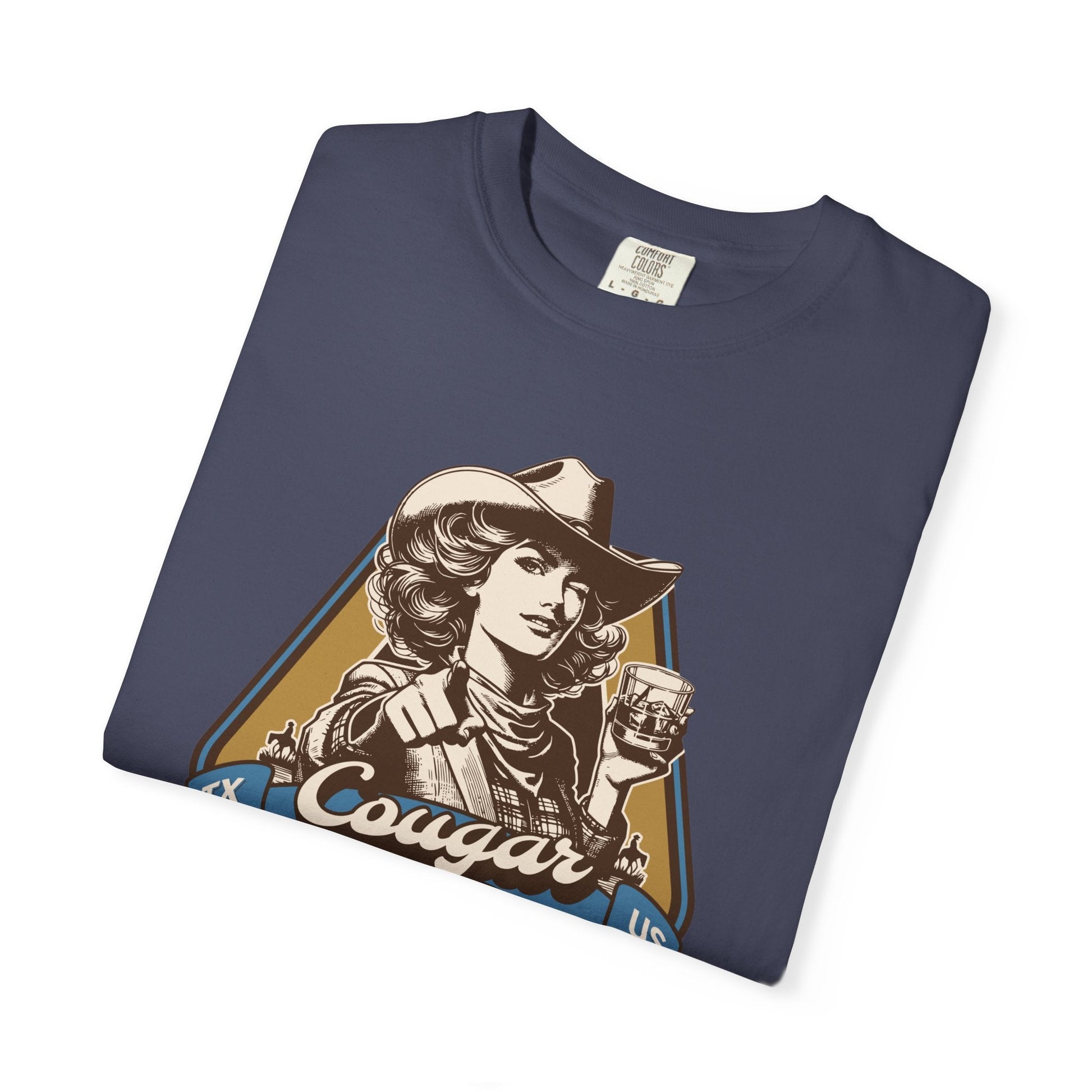 Cougar beer stylish  t-shirt for men - Retro adventure look