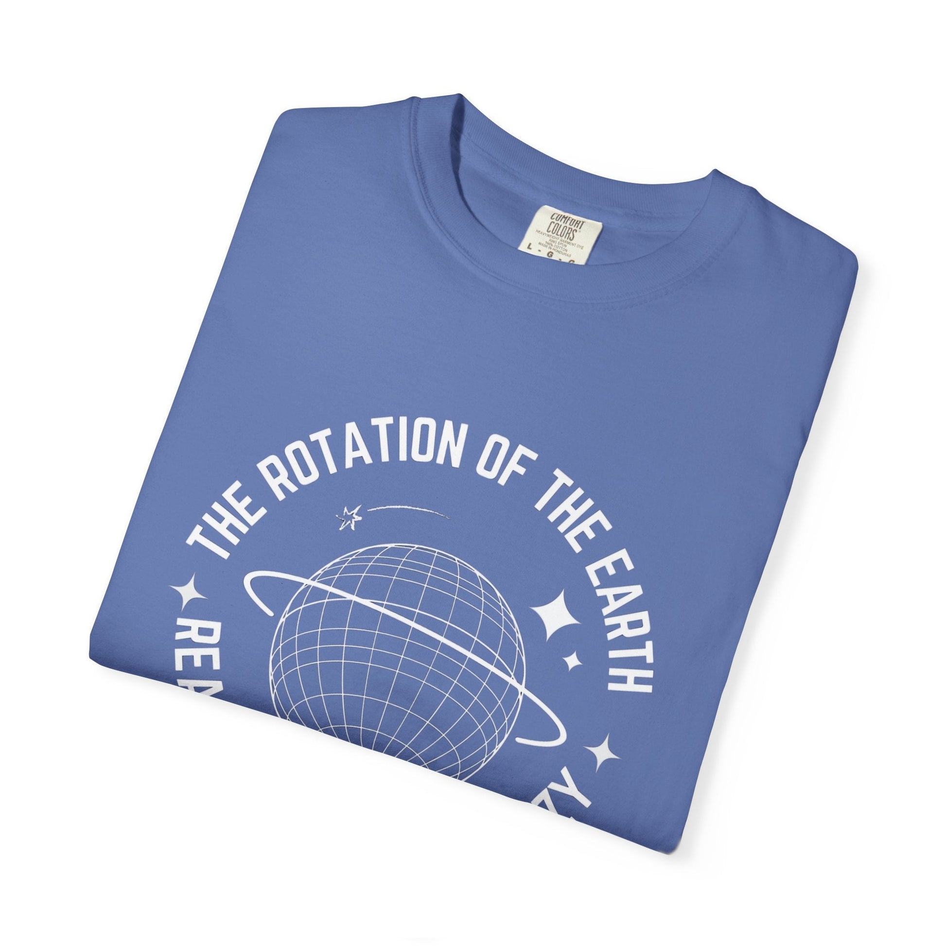 Earth rotation t-shirt - Unique globe design for adventure lovers