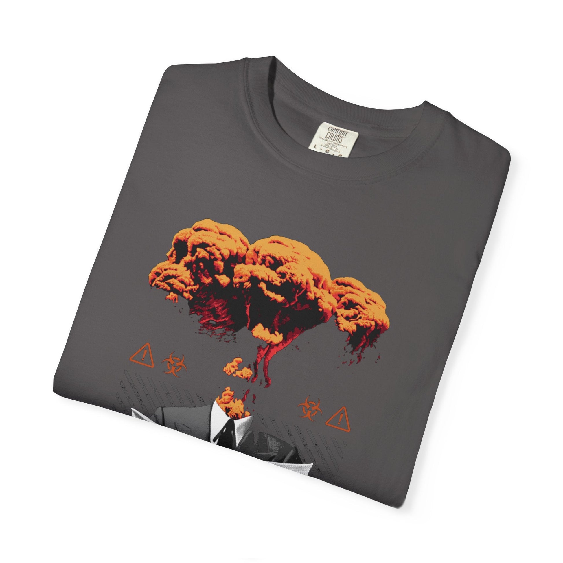 News chaos T-shirt: bold retro 80s style for statement