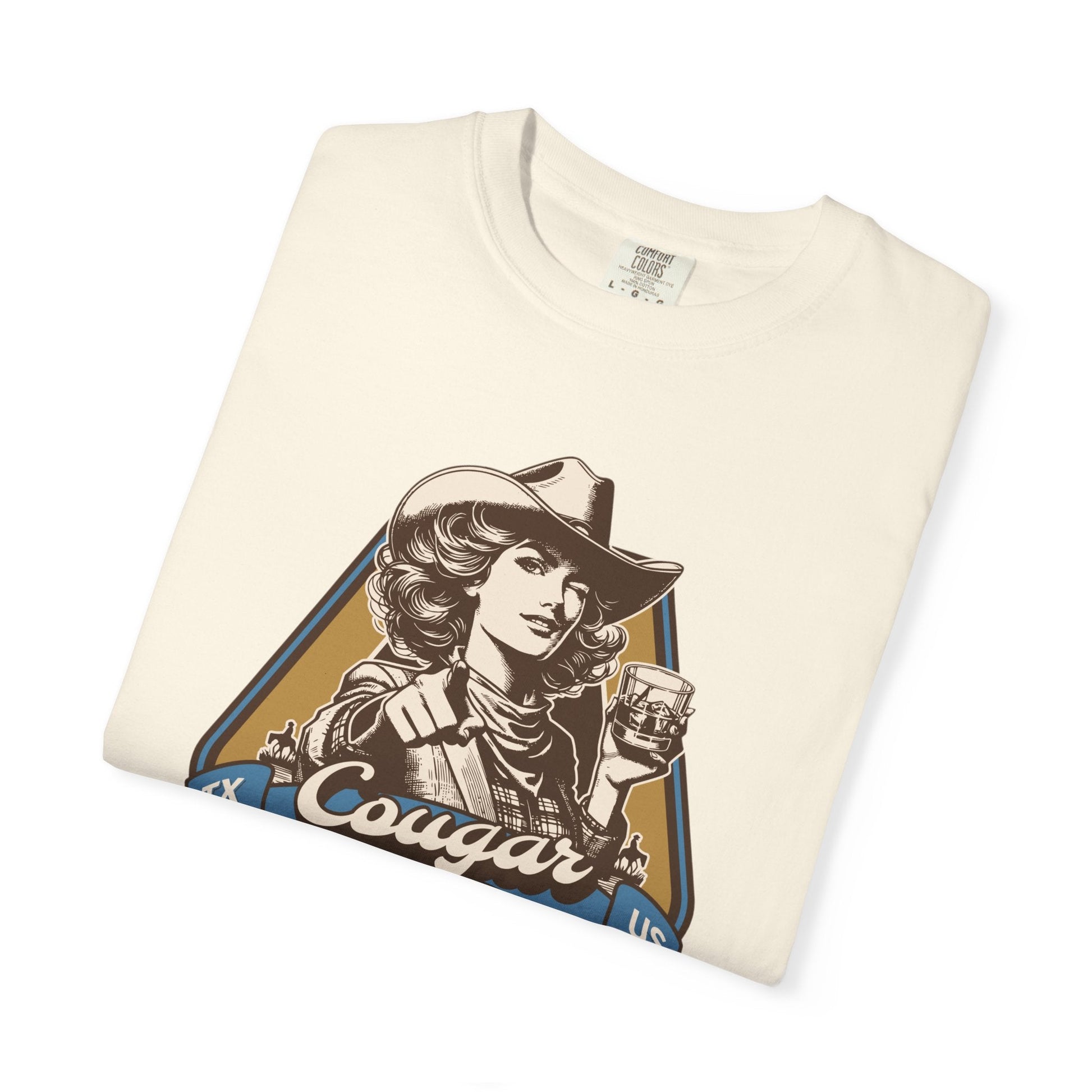 Cougar beer stylish  t-shirt for men - Retro adventure look