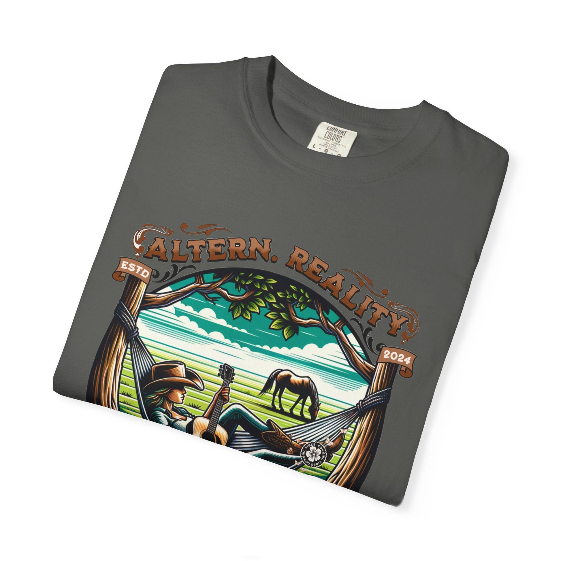 Guitar attitude design t-shirt - Relaxed cowgirl playful vibe