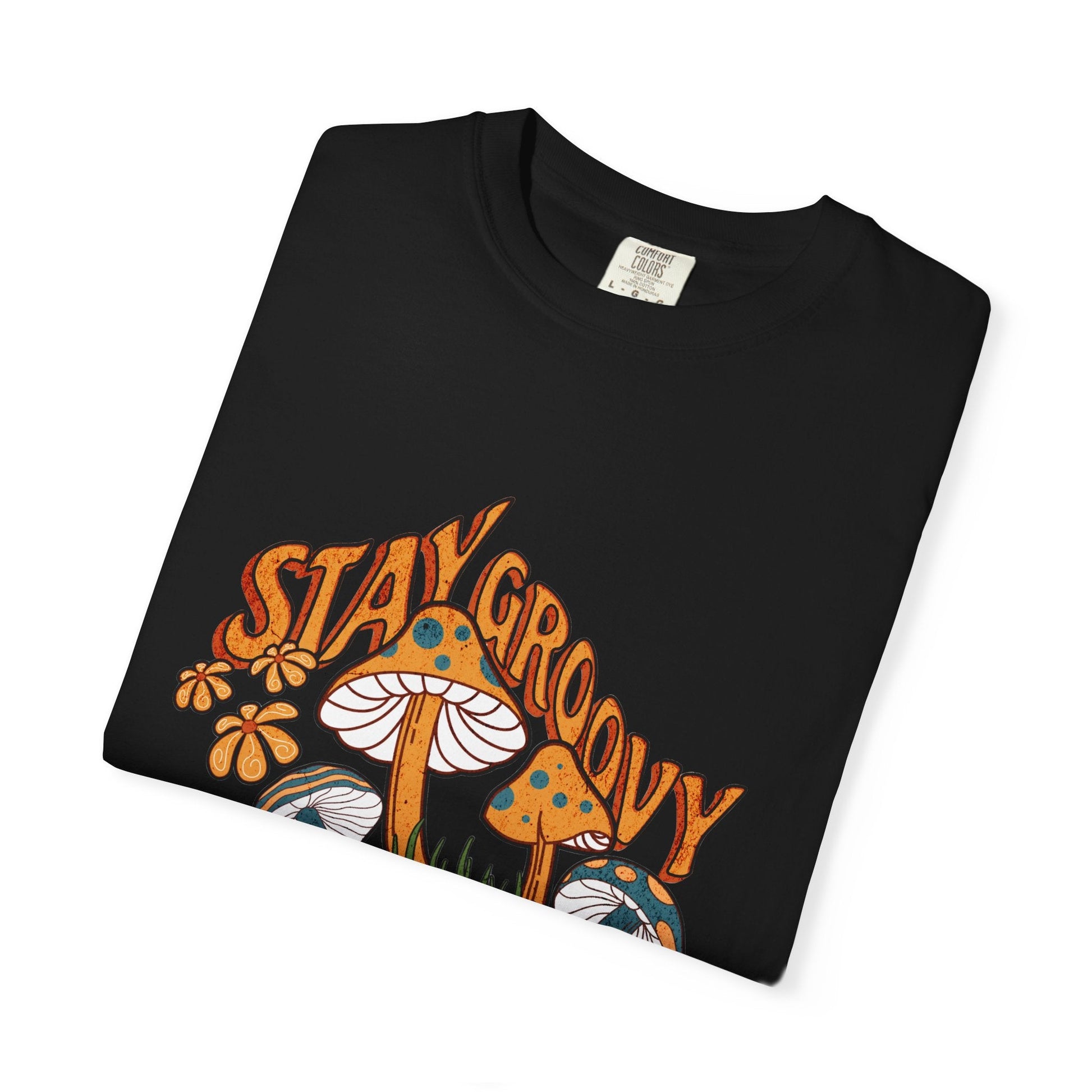 Stay groovy t-shirt with vintage mushroom design - Retro style tee