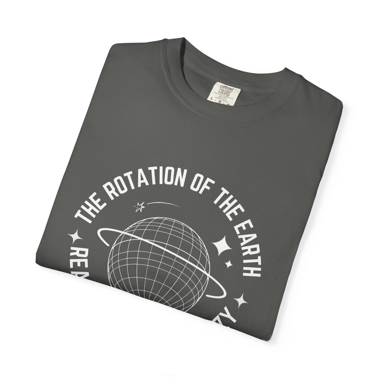 Earth rotation t-shirt - Unique globe design for adventure lovers